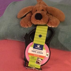 Brand new retractable dog leash